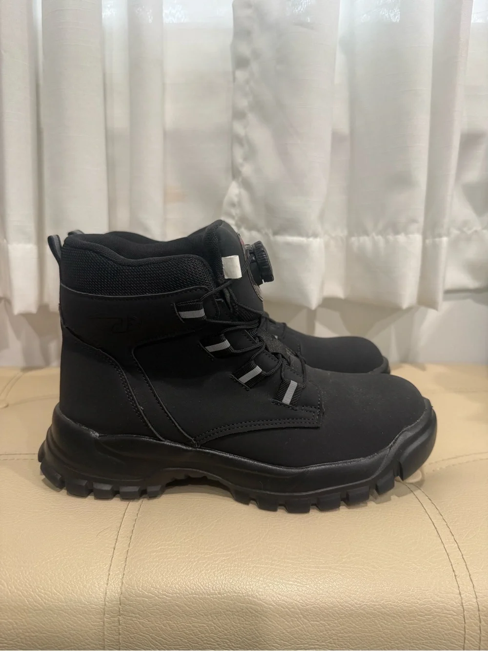 N/A men’s size